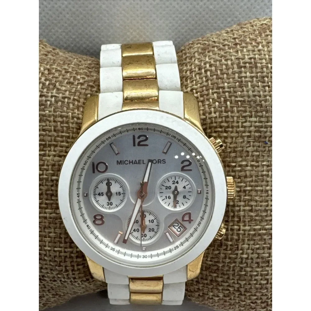 Michael Kors Runway MK5464 Women's Two-Tone Analog Dial Quartz Watch JNA798